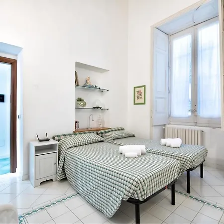 Apartment Centre Flats *