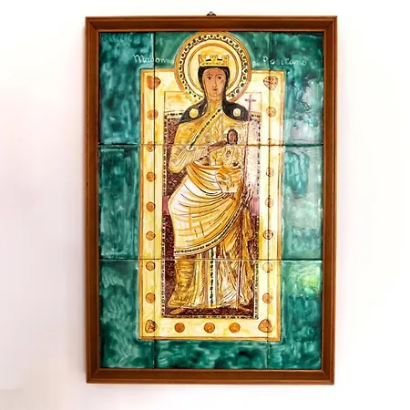 Apartment Centre Flats *