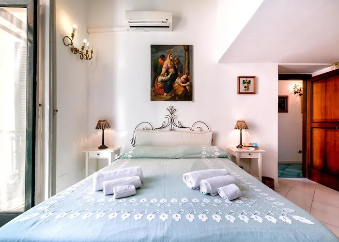 Centre Flats شقة *